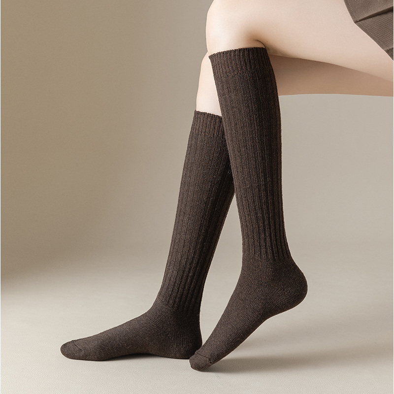 厚みのある女性用ストッキング